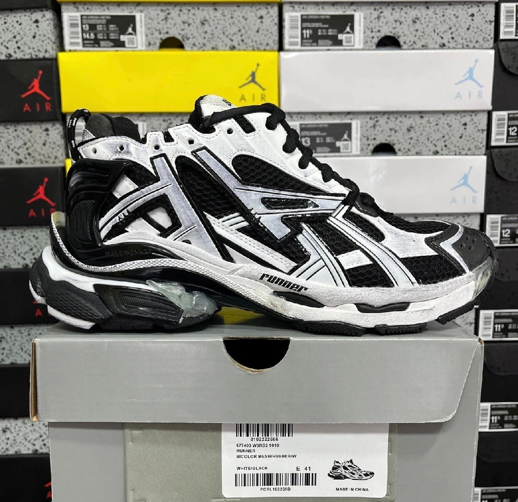 Balenciaga runner